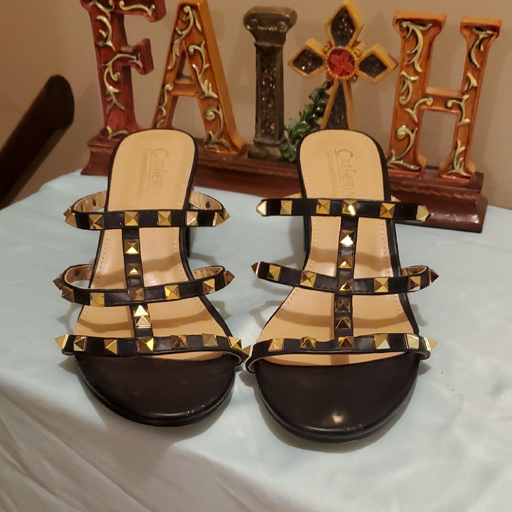 Catherine Malandrino Black/ Gold Stud Sandal.size 10 womans